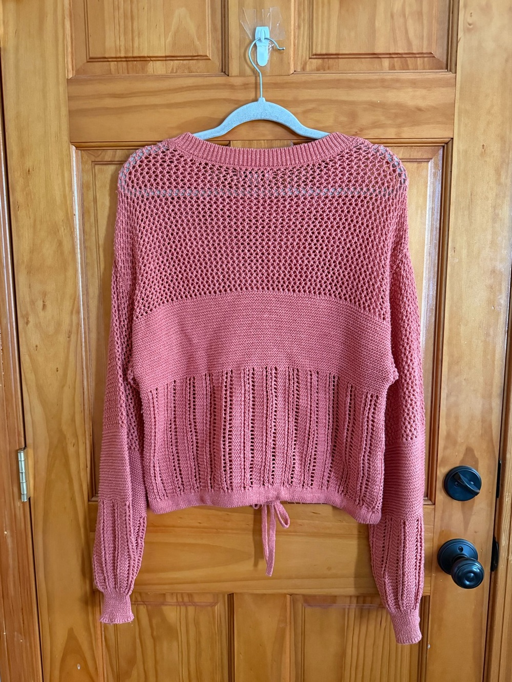 American Eagle Crochet Open Knit Crop Sweater Coral Salmon Womens Medium - Picture 3 of 3